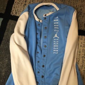 Jordan pre game button up